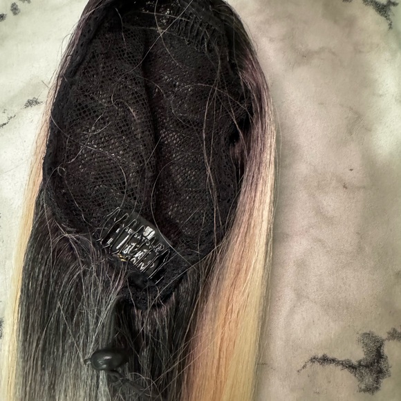 Hair pony tails - Picture 16 of 16